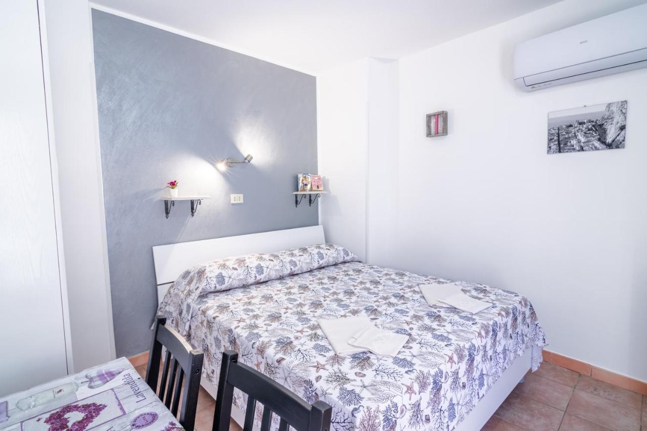 Luna Apartment เชฟาลู ภายนอก รูปภาพ
